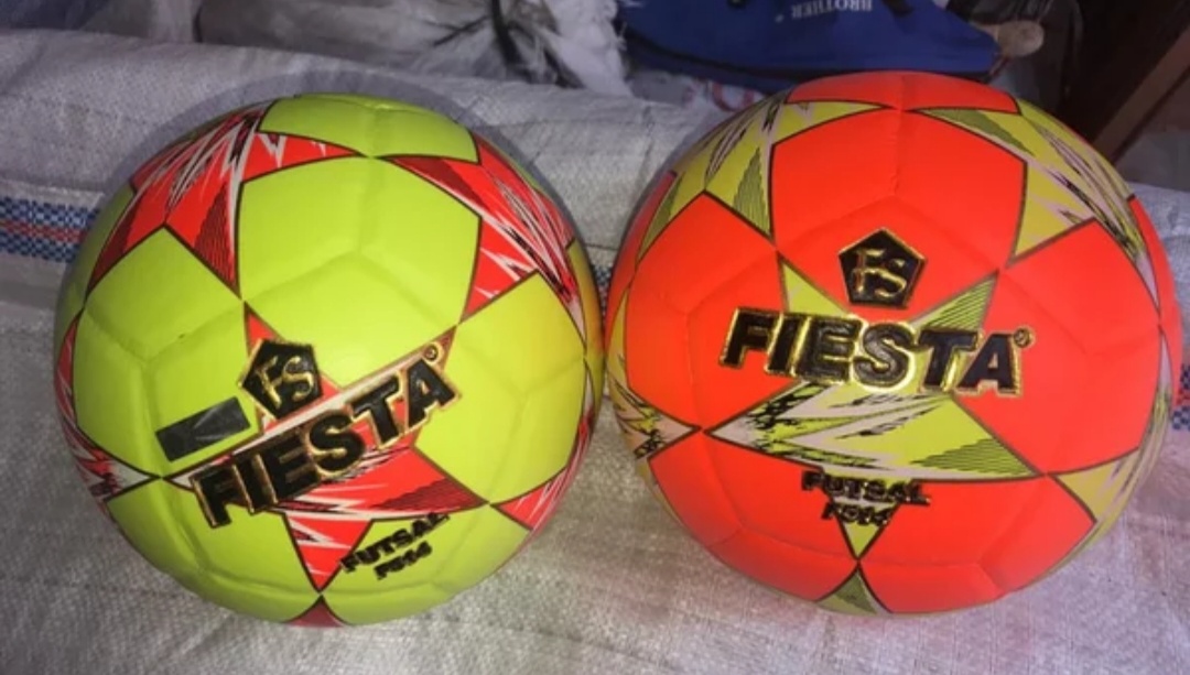 Jual Alat Peraga Sekolah BOLA FUTSAL dari penerbit Penerbit Erlangga