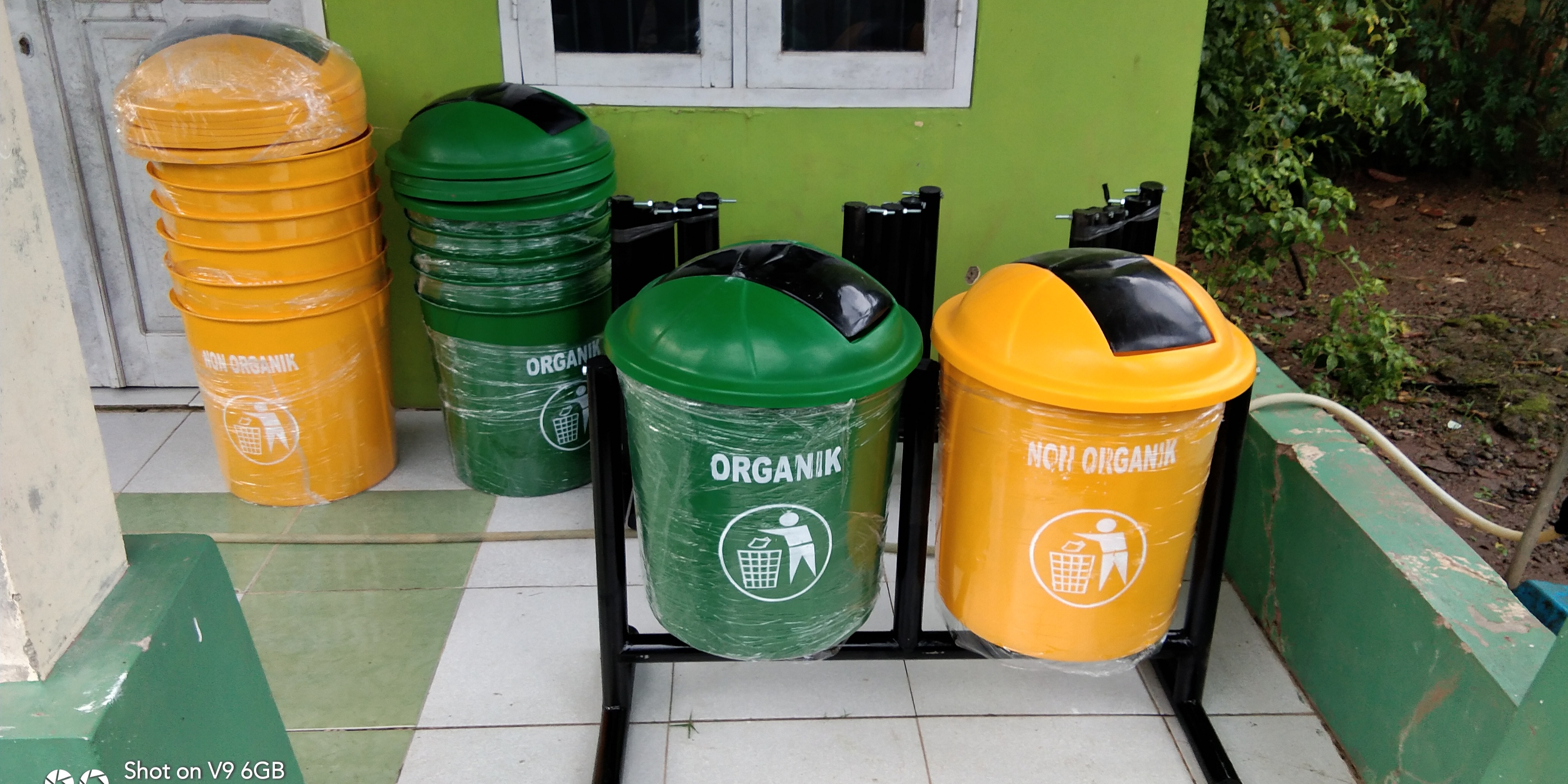 Jual Kebutuhan Sekolah Tong  sampah  organik non organik 